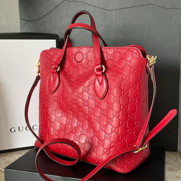 Authentic Gucci Red Leather Tote/ Shoulder Bag. - Picture 15 of 16